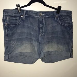 Light wash denim shorts